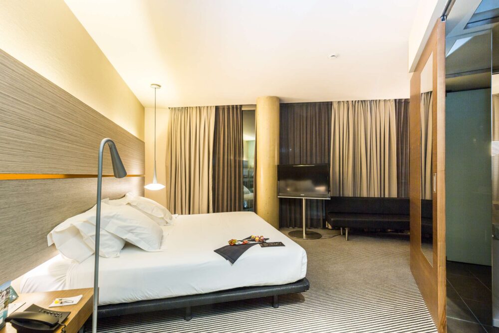 Explore the best hotels in Barcelona: B-Hotel