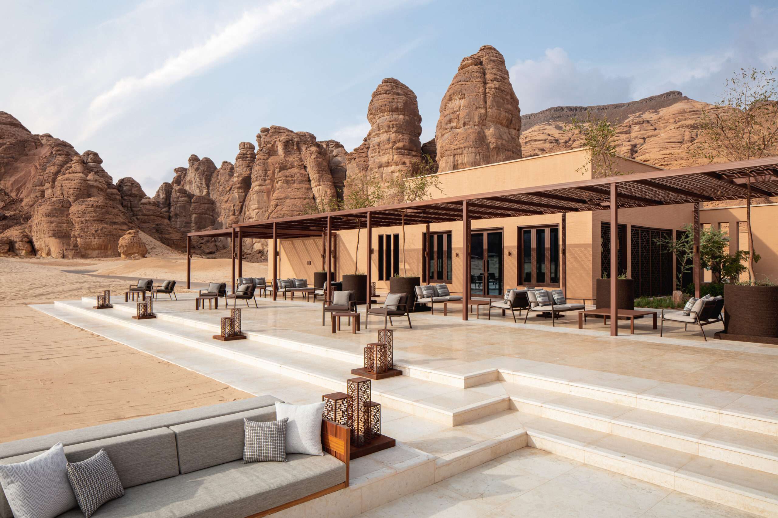Explore the best hotels in Saudi Arabia: Banyan Tree AlUla