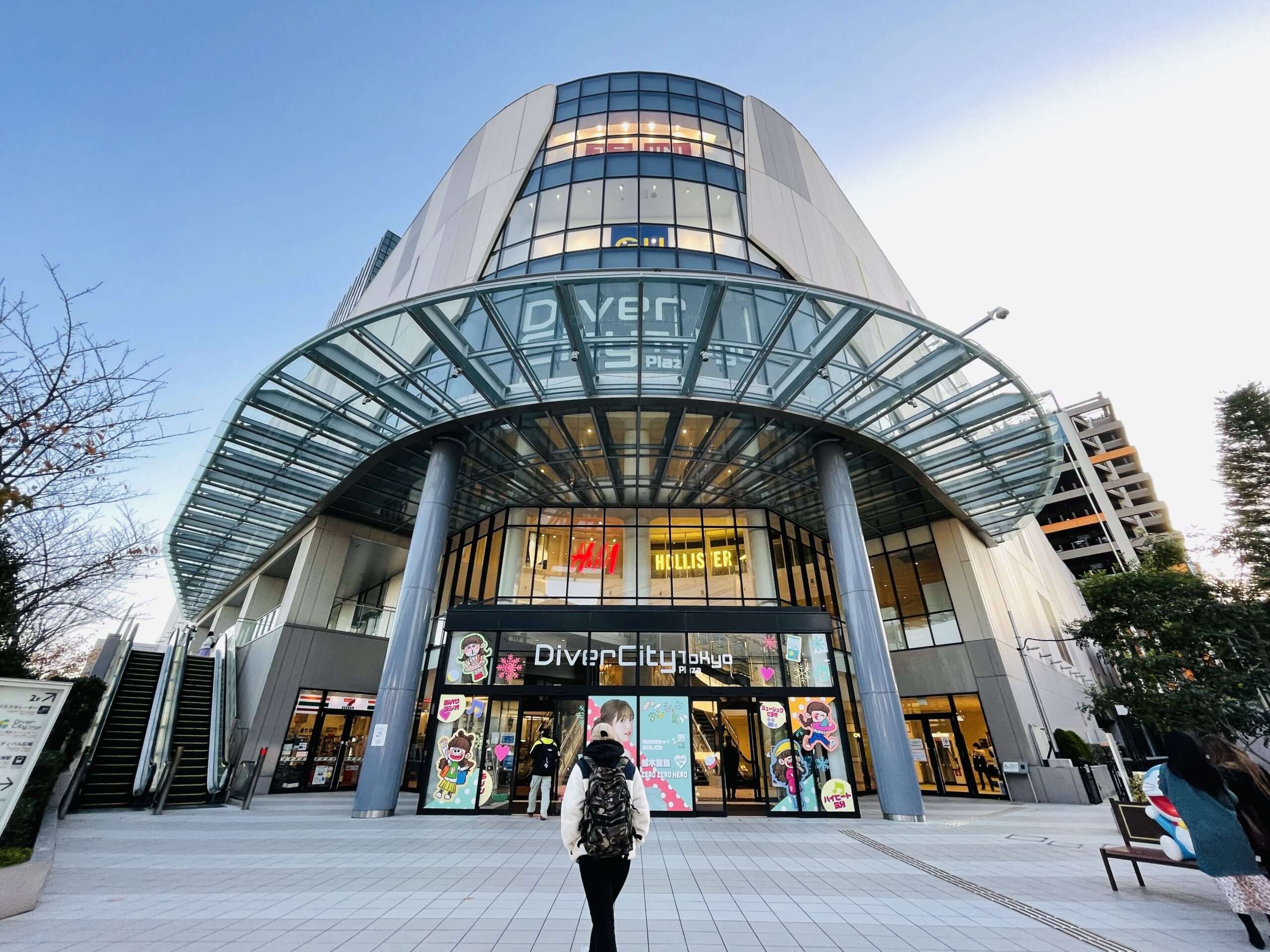 Explore the best malls in Tokyo: DiverCity Tokyo Plaza