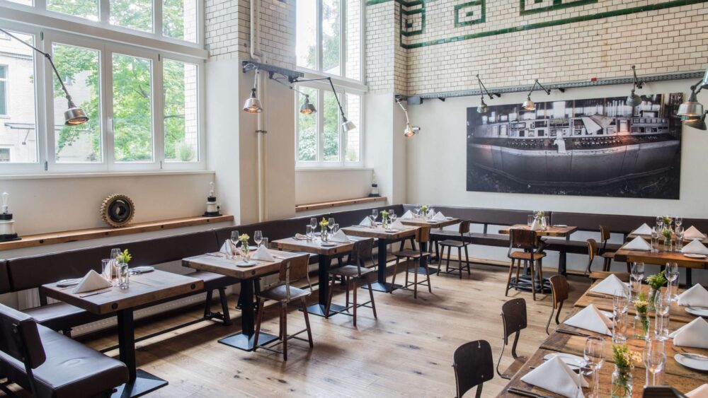 Explore the best restaurants in Berlin: Einas44