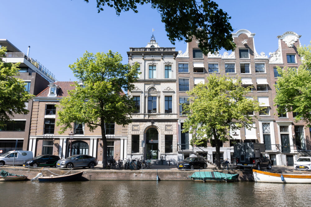 Explore the best museums in Amsterdam: Foam