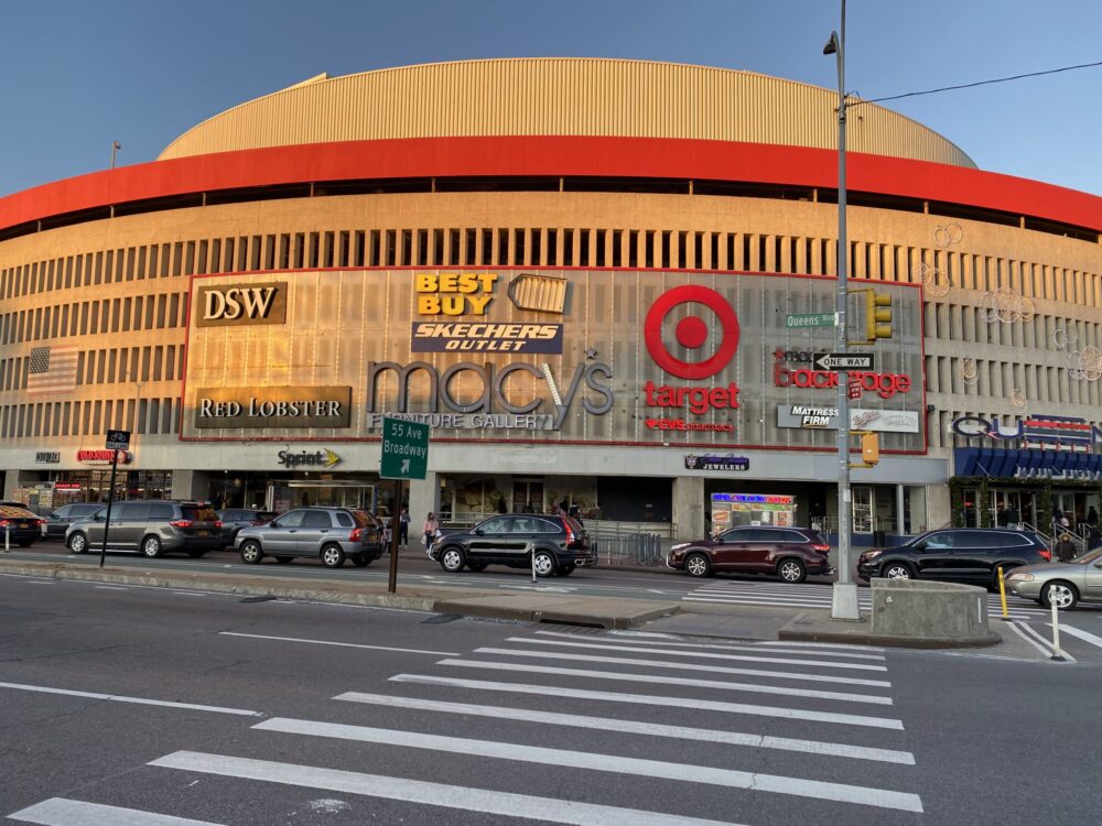 Explore the best malls in New York: Queens Place Mall