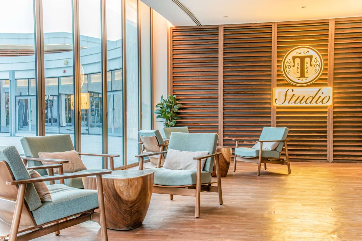 Explore the best restaurants in Dubai: Trèsind Studio