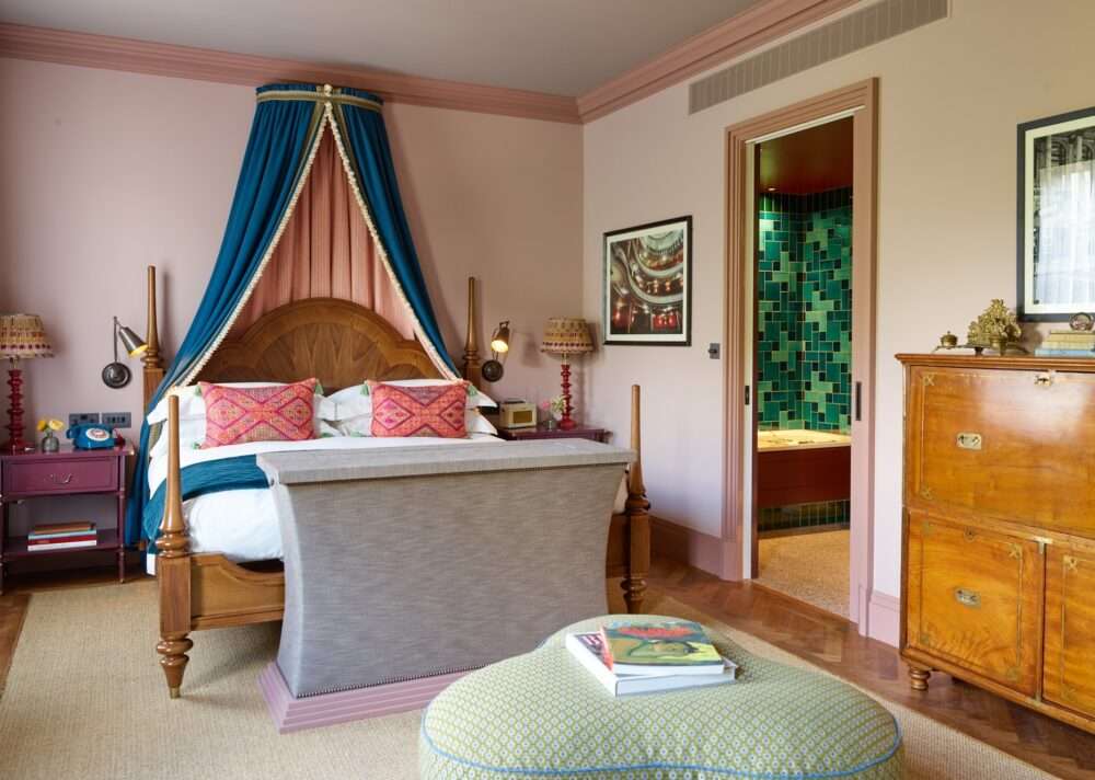 Explore the best hotels in London: Beaverbrook Town House