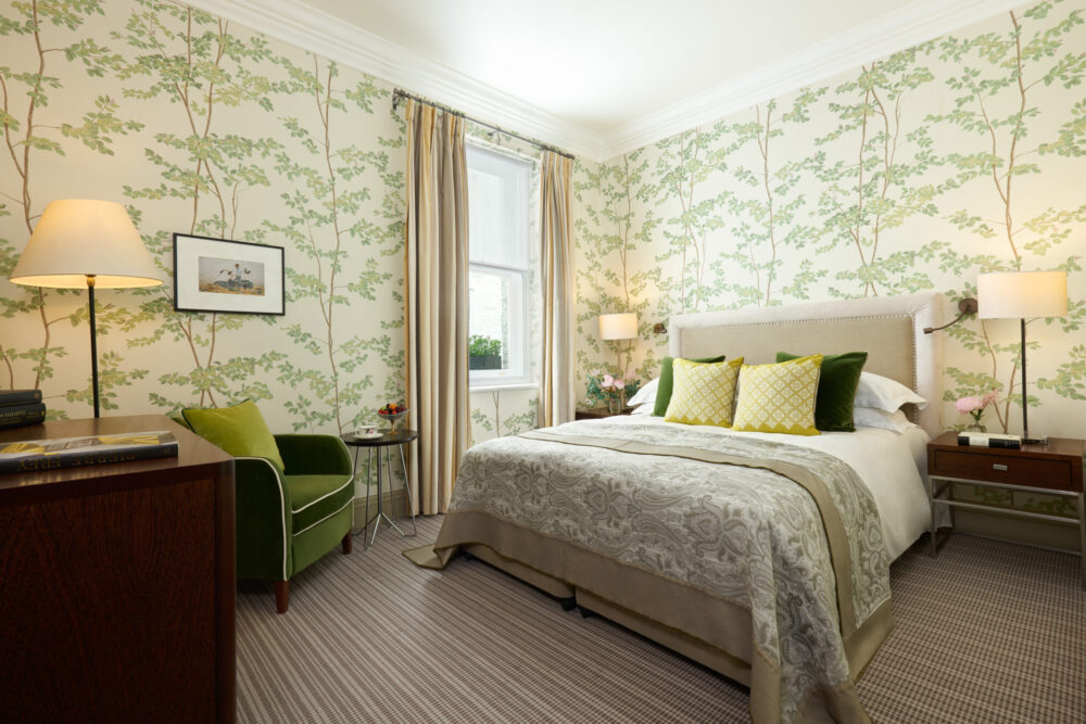 Explore the best hotels in London: Brown's Hotel