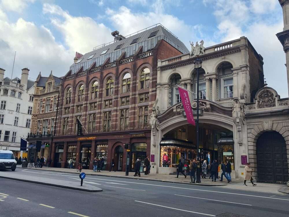 Explore the best malls in London: Burlington Arcade