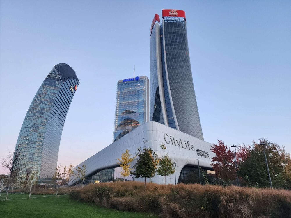 Explore the best malls in Milan: CityLife Shopping District