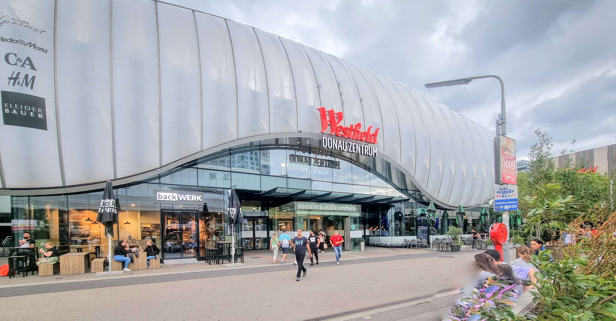 Explore the best malls in Vienna: Donau Zentrum