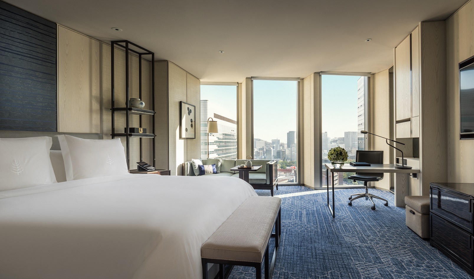 Explore the best hotels in Seoul: Four Seasons Hotel Seoul