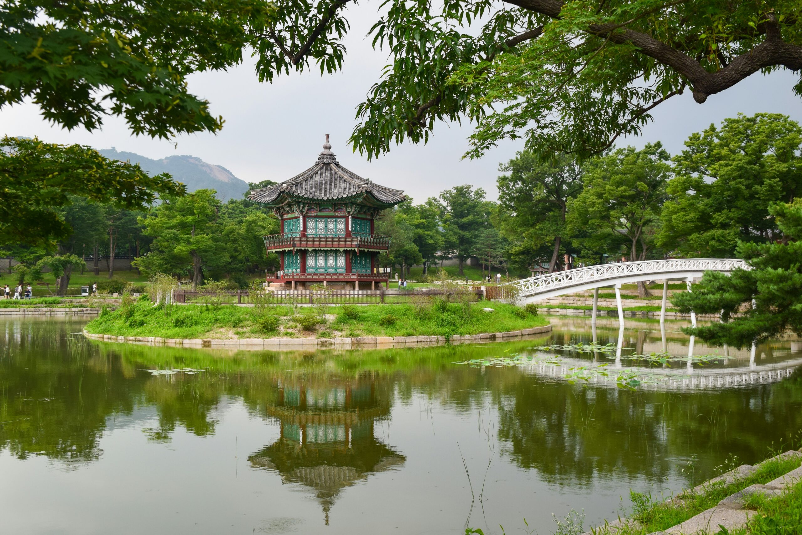 Explore the best things to do in Seoul: Gyeongbokgung Palace