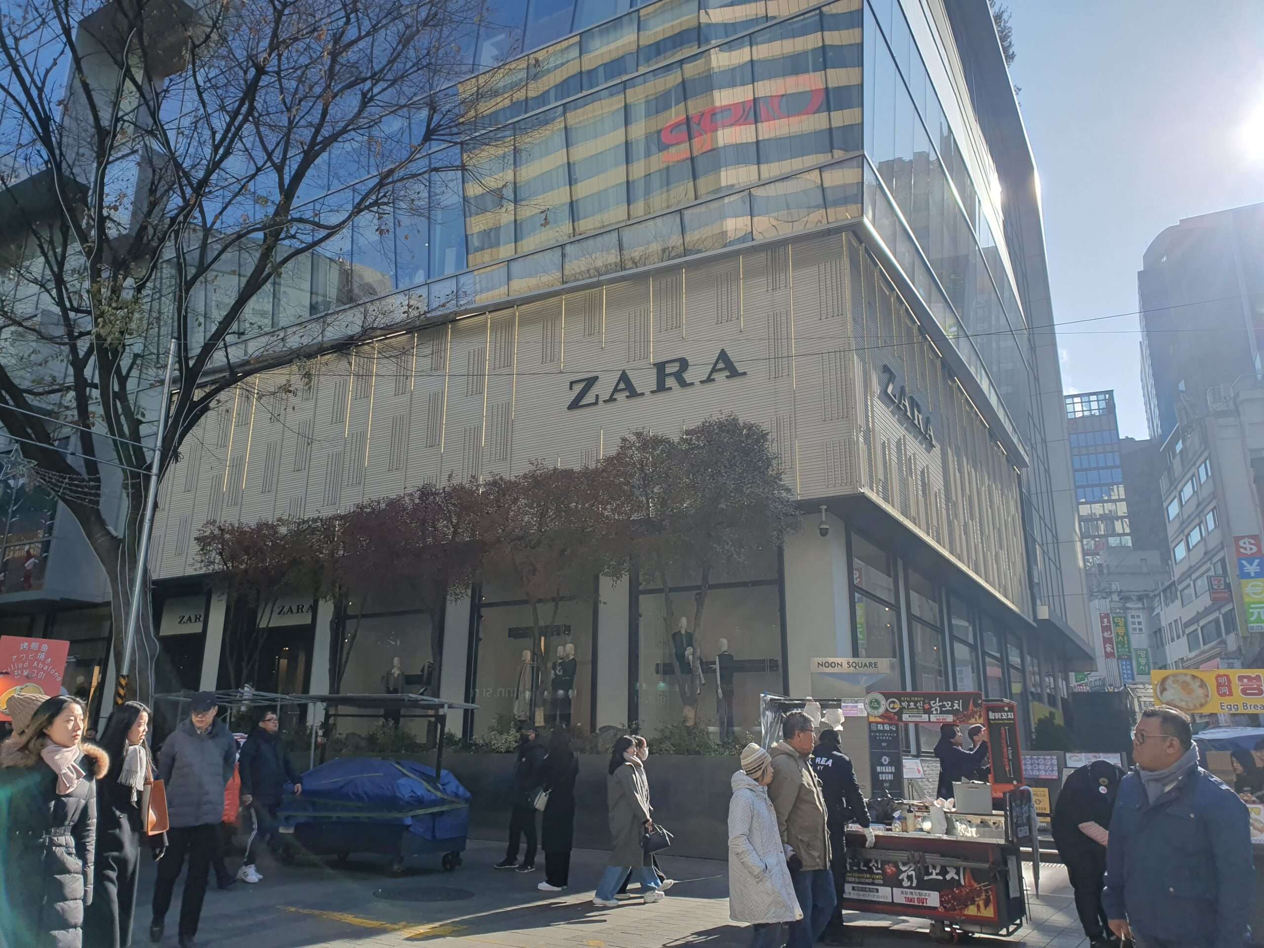 Explore the best malls in Seoul: Noon Square