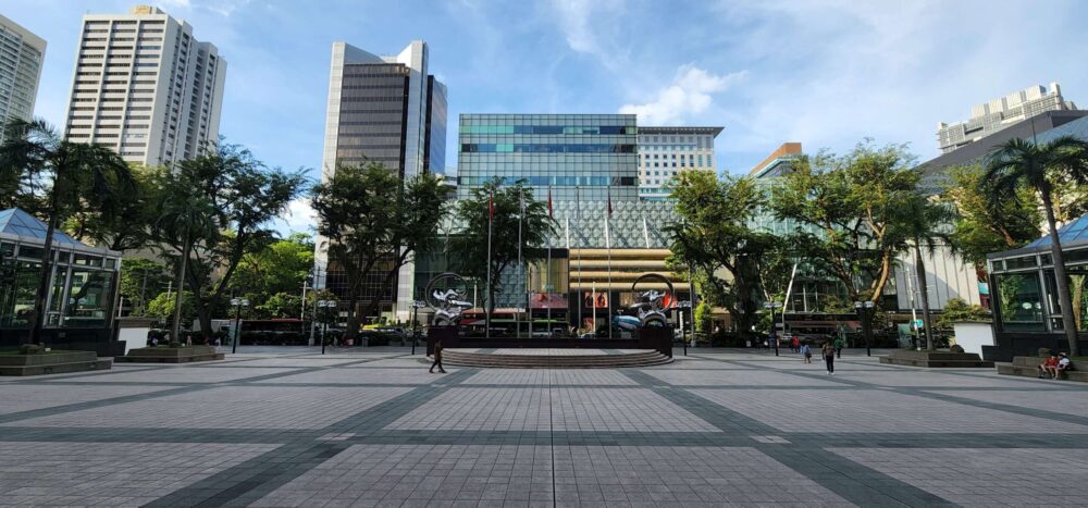 Explore the best malls in Singapore: Paragon Shopping Centre