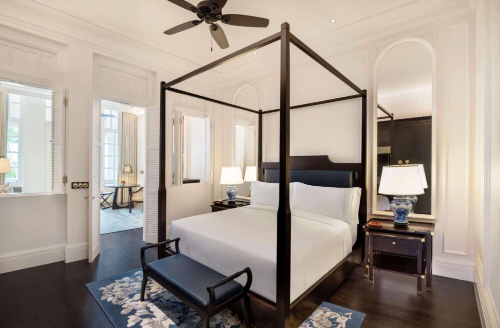 Explore the best hotels in Singapore: Raffles Singapore