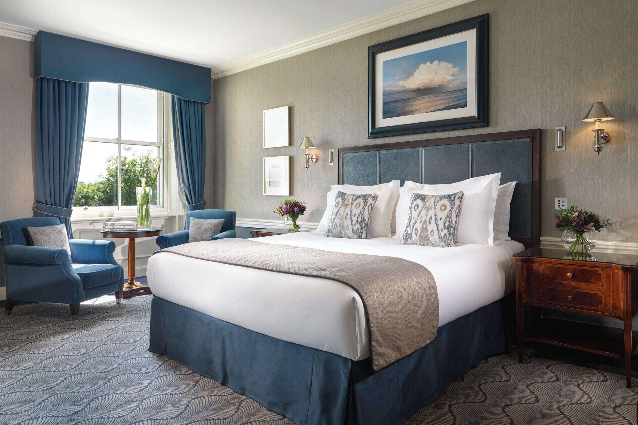 Explore the best hotels in Dublin: Shelbourne Dublin