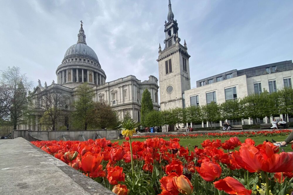 Explore the best things to do in London: Visit St. Paul's Cathedral