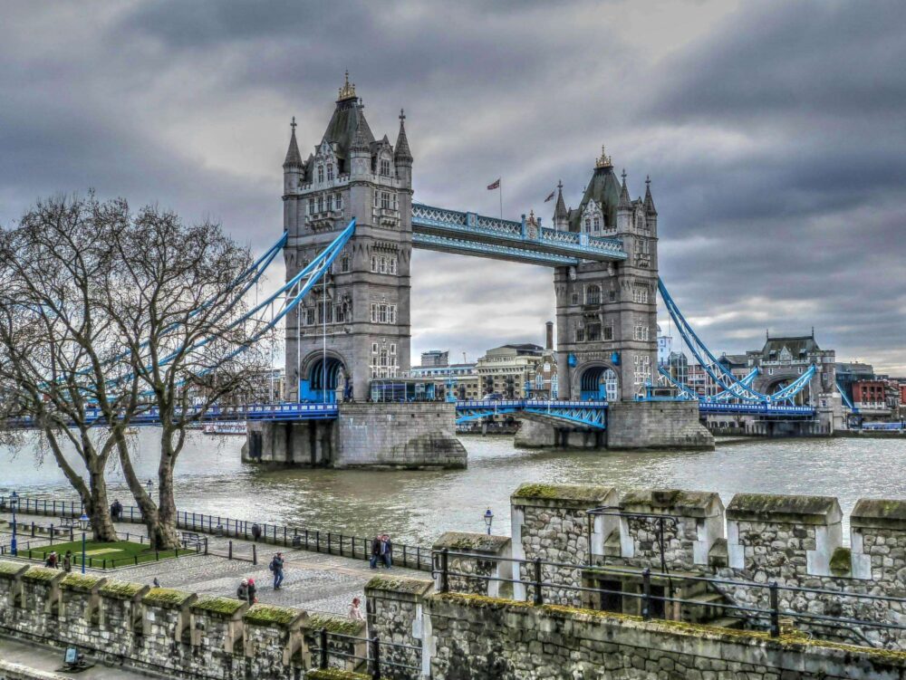 Explore the best things to do in London: Marvel at Tower Bridge