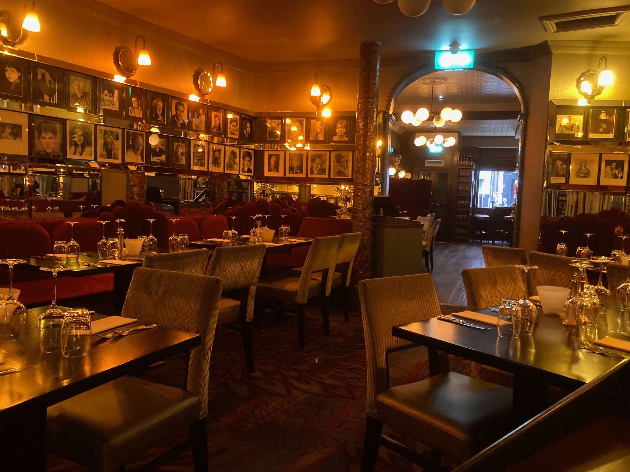 Explore the best restaurants in Dublin: Trocadero 