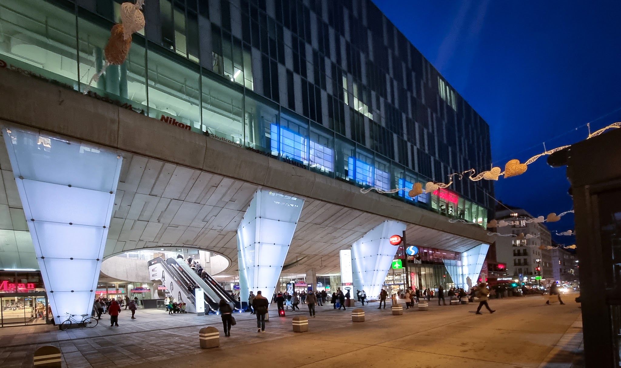 Explore the best malls in Vienna: Wien Mitte the Mall