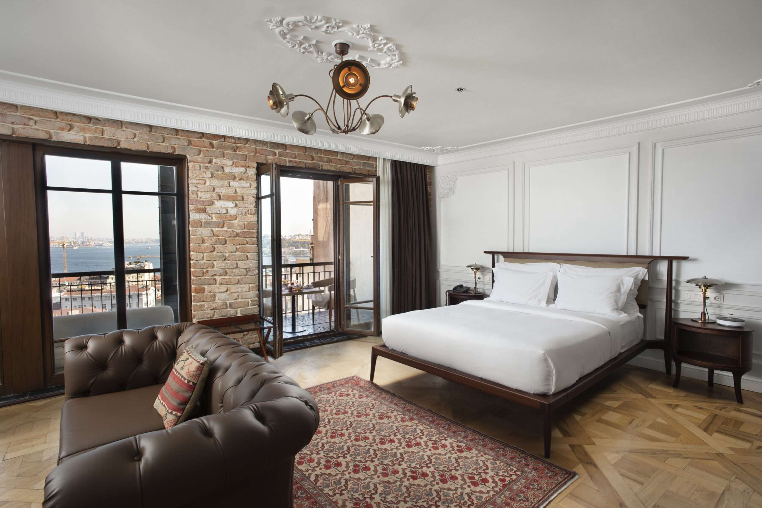 Explore the best hotels in Istanbul: Georges Hotel Galata