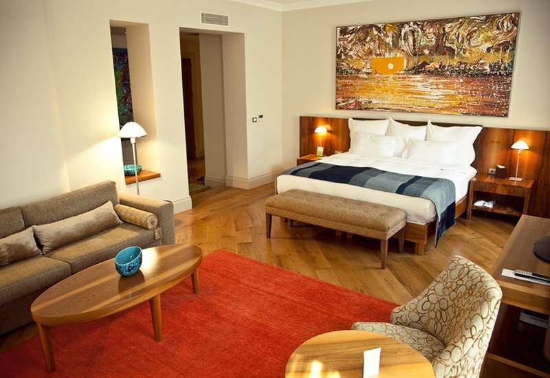 Explore the best hotels in Istanbul: Tomtom Suites