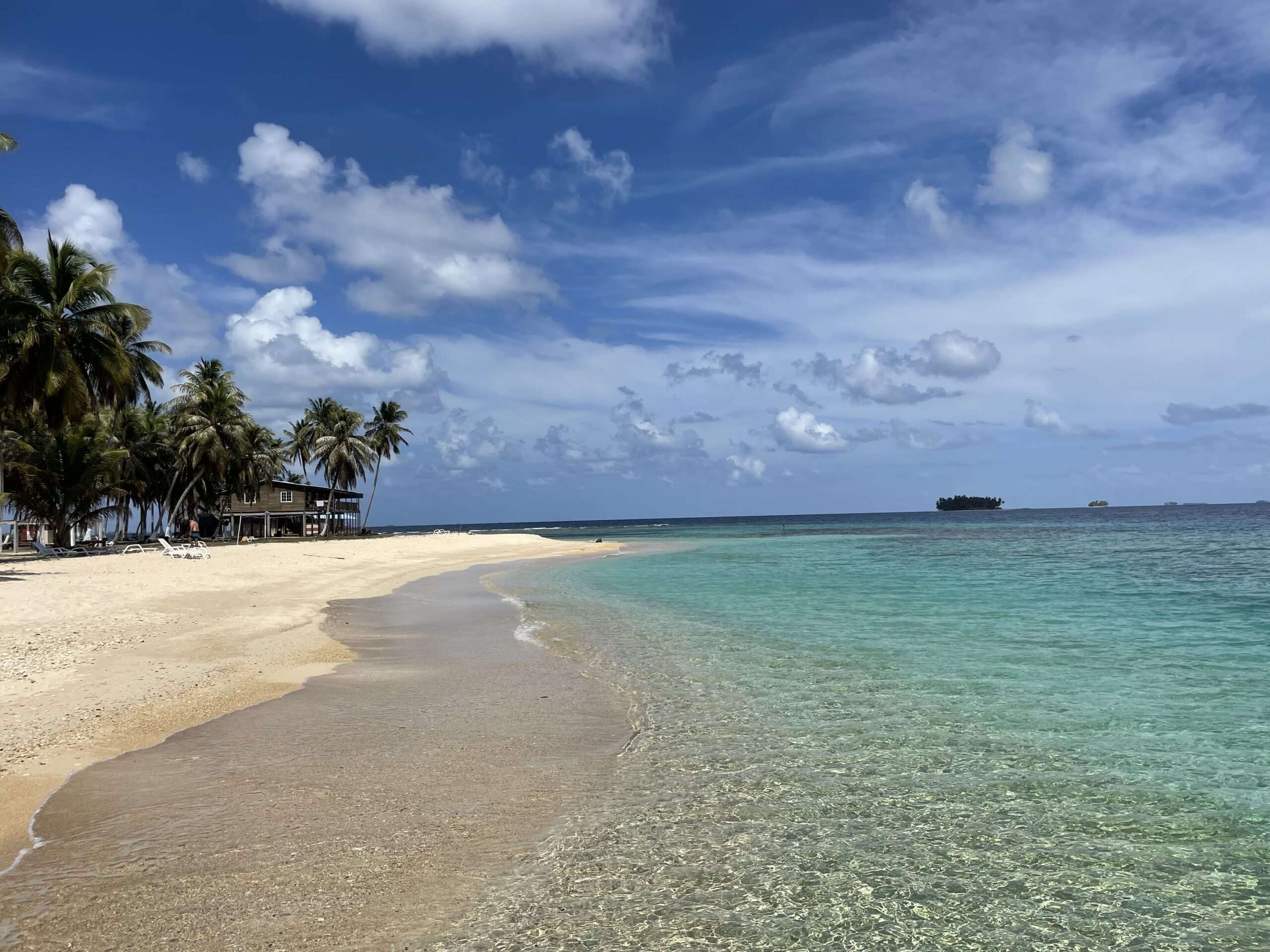 Explore the best beaches in Panama: Beaches of the San Blas Islands