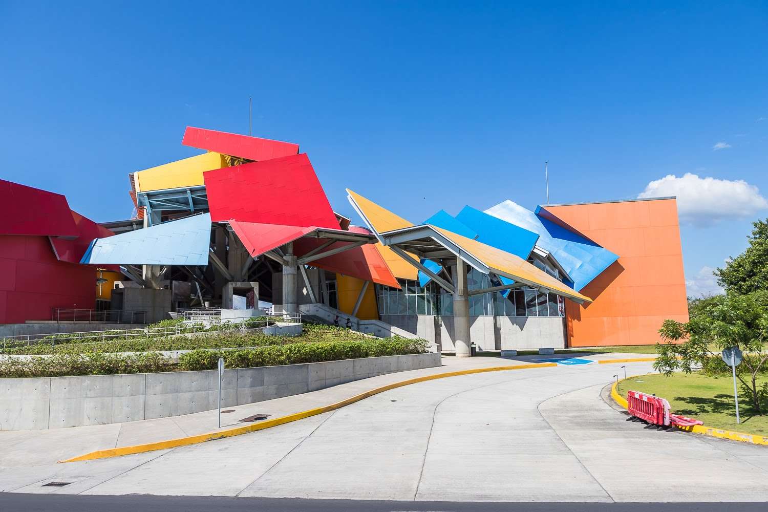 Explore the best museums in Panama: Biomuseo