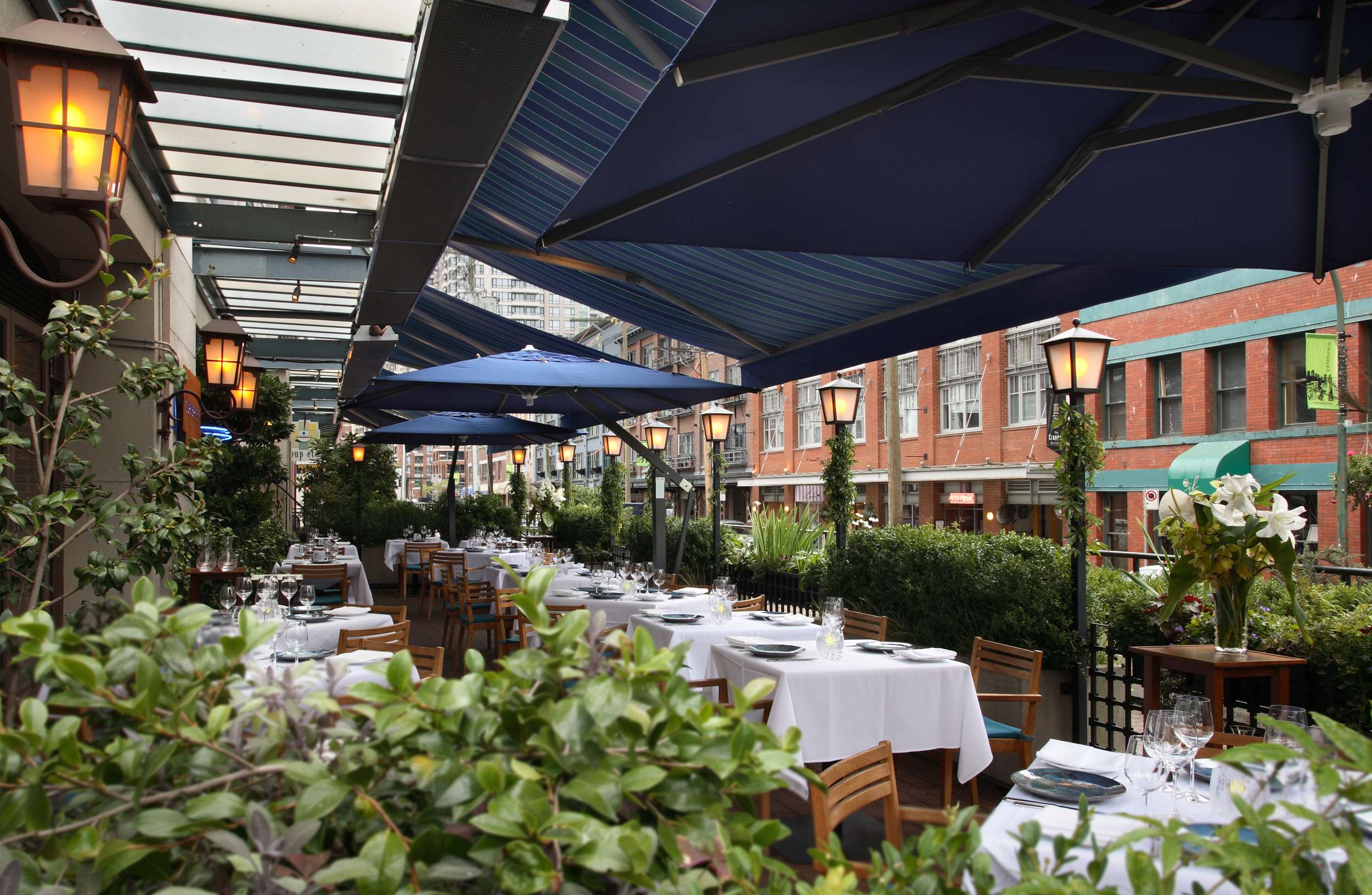 Explore the best restaurants in Vancouver: Blue Water Café