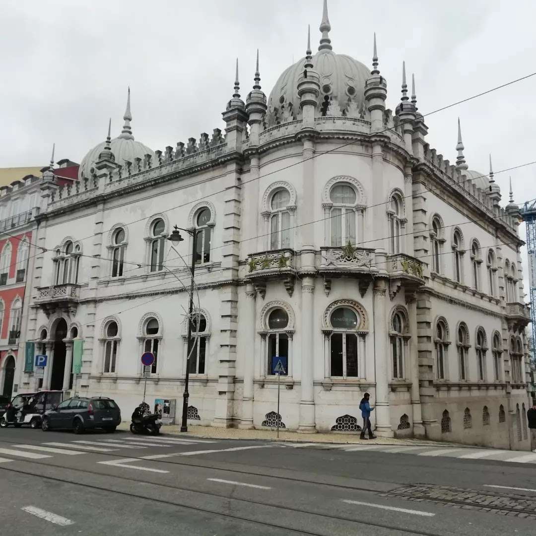 Explore the best malls in Lisbon: Embaixada