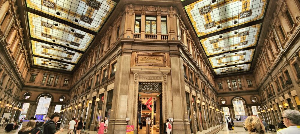 Explore the best malls in Rome: Galleria Alberto Sordi