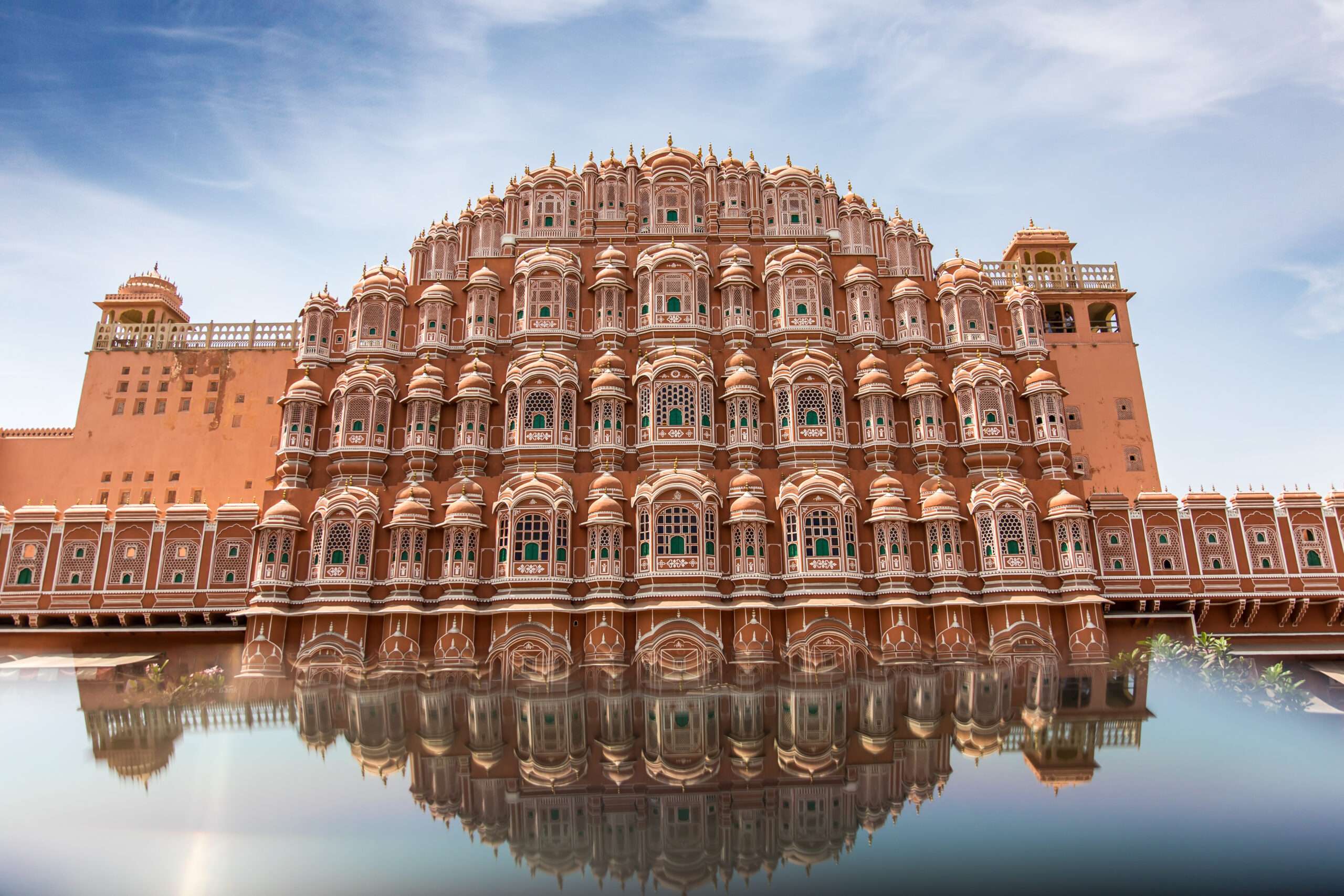 Explore the best things to do in Jaipur: Hawa Mahal