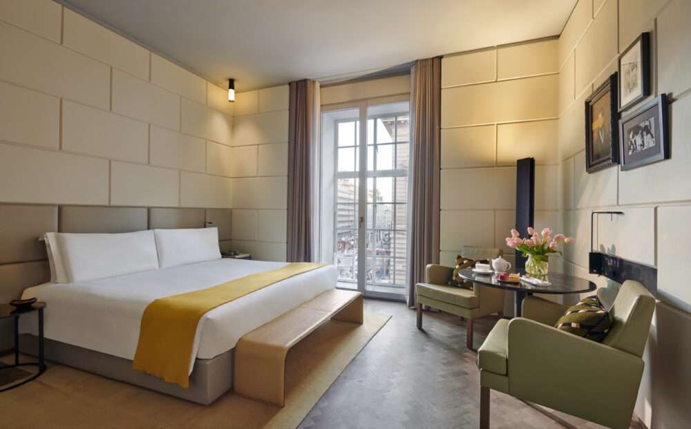 Explore the best hotels in London: Hotel Café Royal