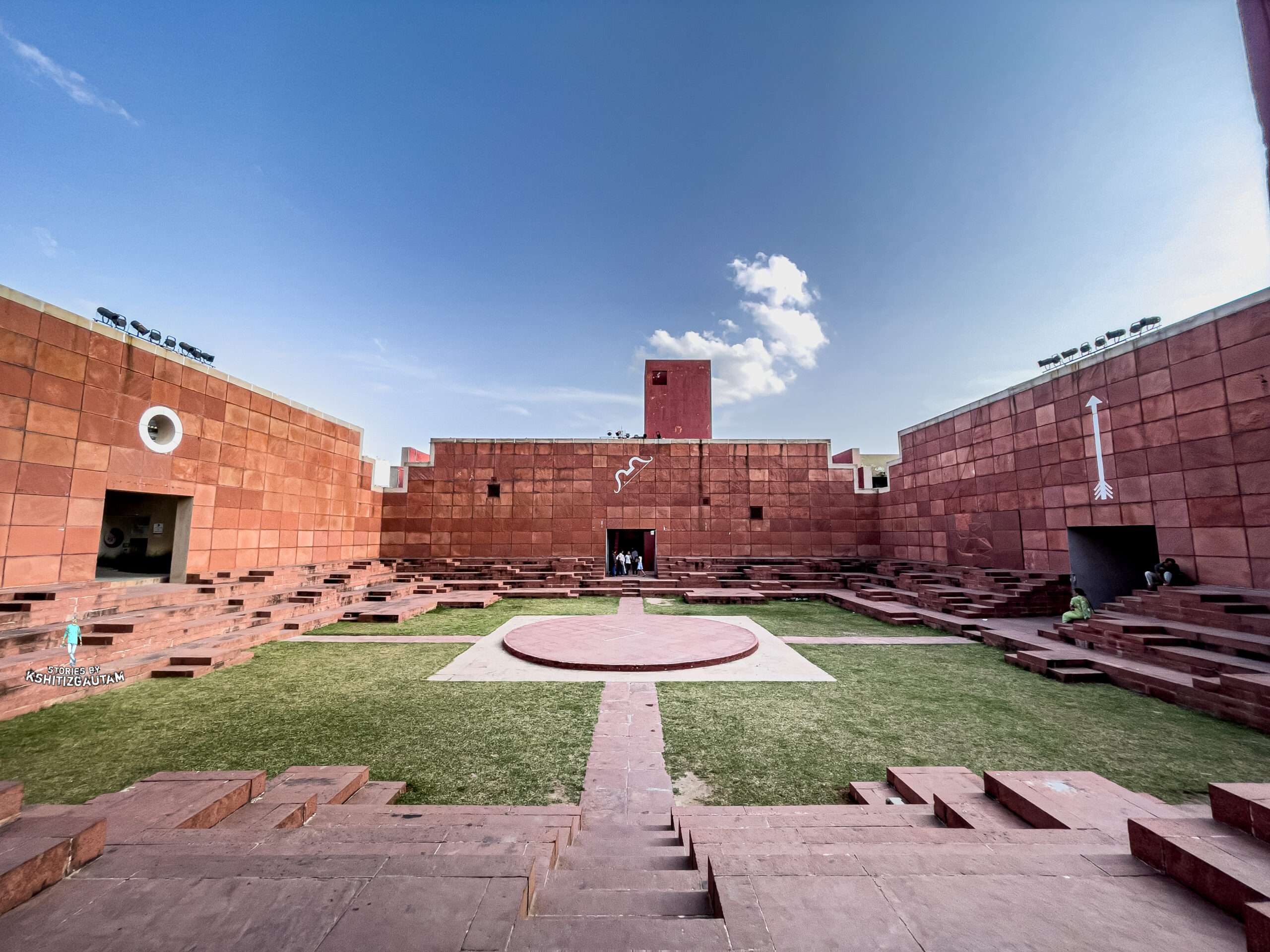 Explore the best museums in Jaipur: Jawahar Kala Kendra