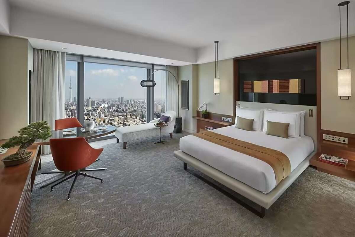 Explore the best hotels in Tokyo: Mandarin Oriental