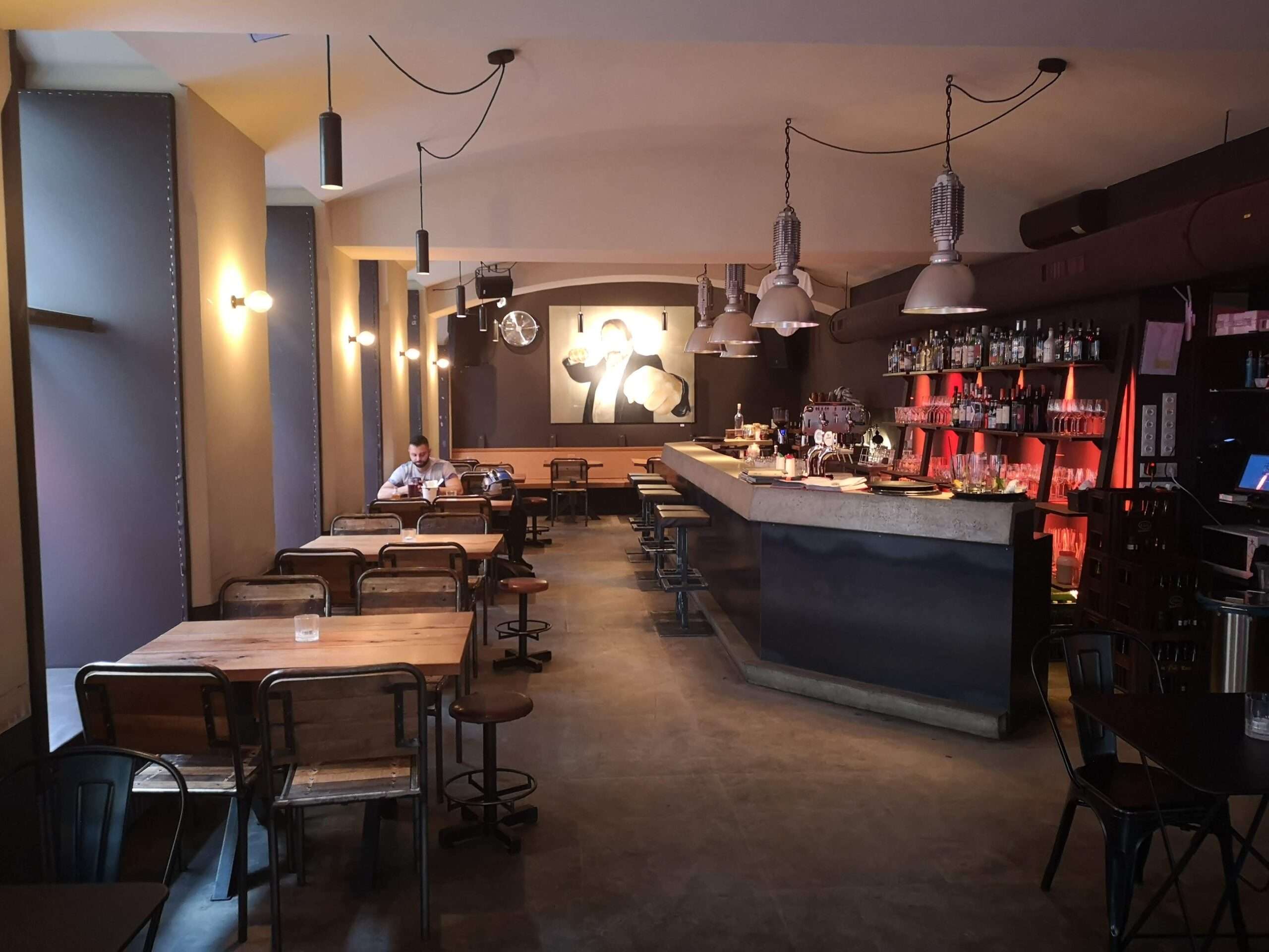Explore the best restaurants in Vienna: Pizza Randale