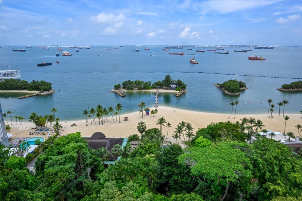 Explore the best beaches in Singapore: Siloso Beach