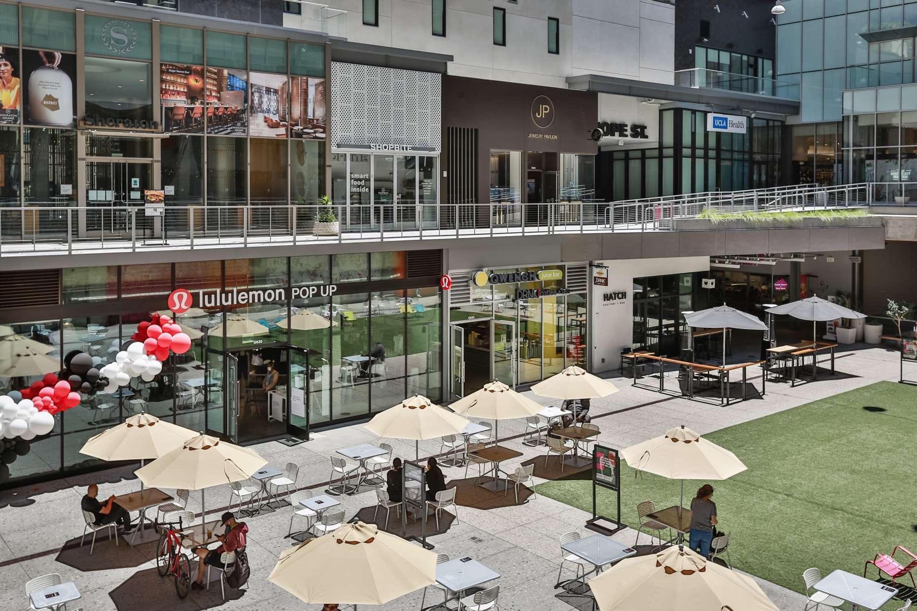 Explore the best malls in Los Angeles: The Bloc